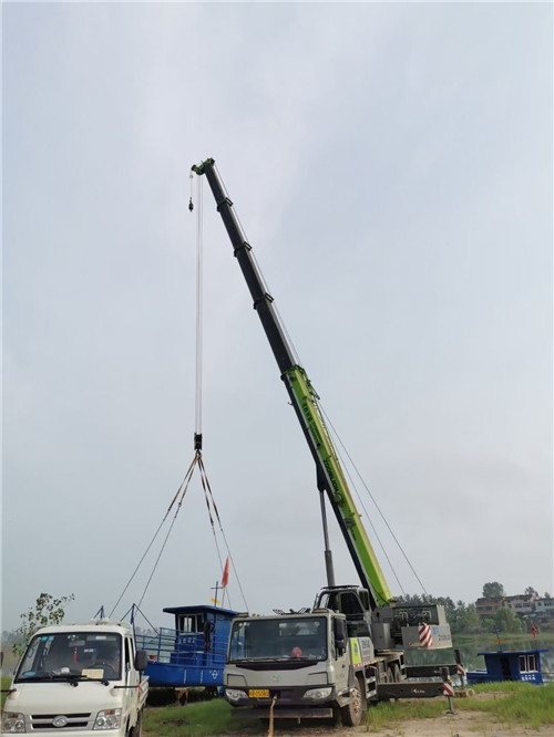 凌云县桥梁建设吊装案例